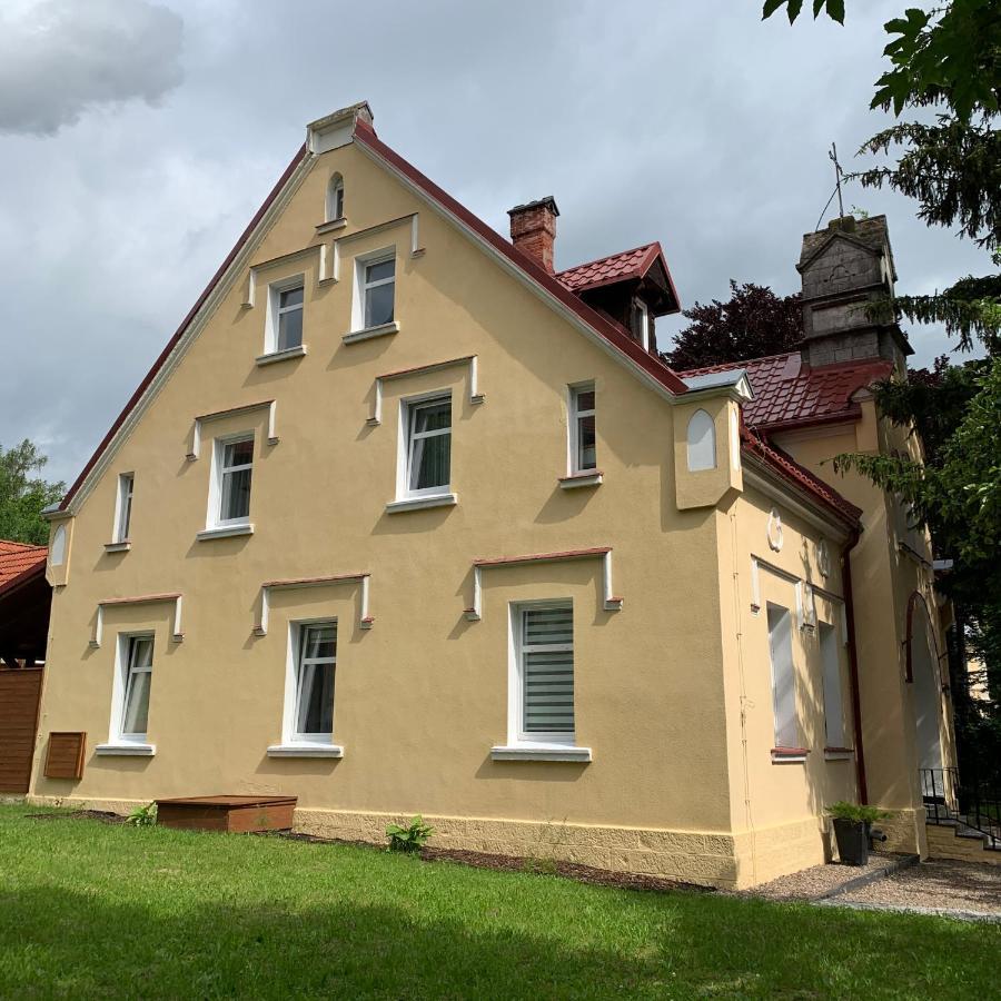 Villa Ana - Noclegi W Centrum Kudowa-Zdrój Exteriör bild